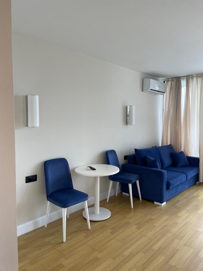 Aparthotel In City Batumi Ngoại thất bức ảnh